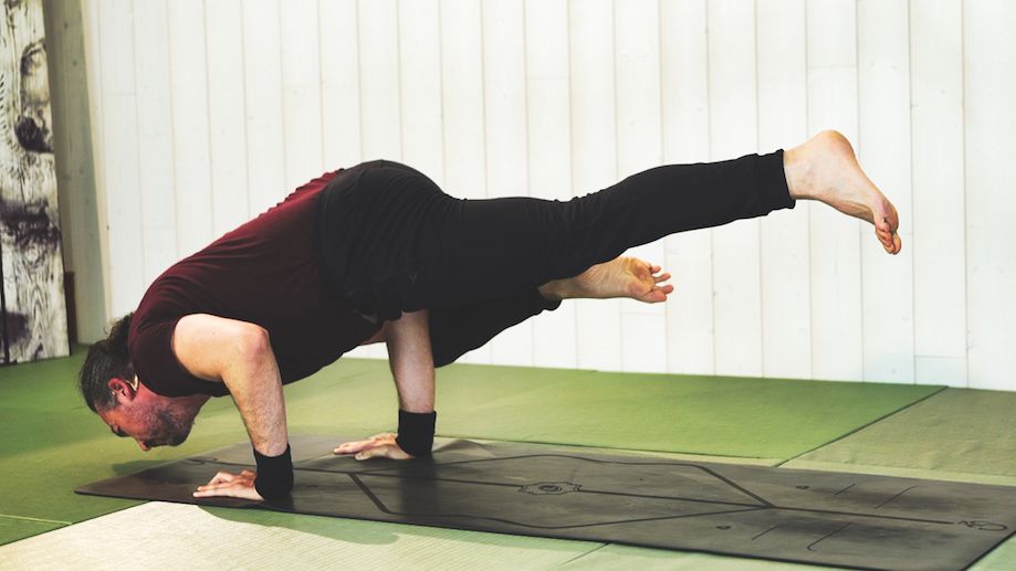 Vinyasa Yoga para los brazos y los hombros